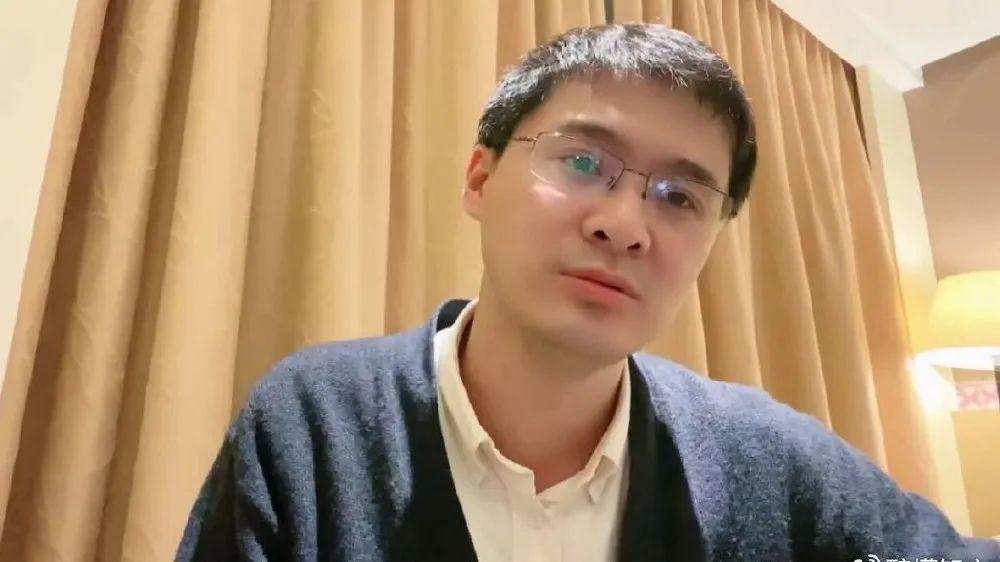 乌法115k欧元买断阿加波夫，结束租借正式加盟