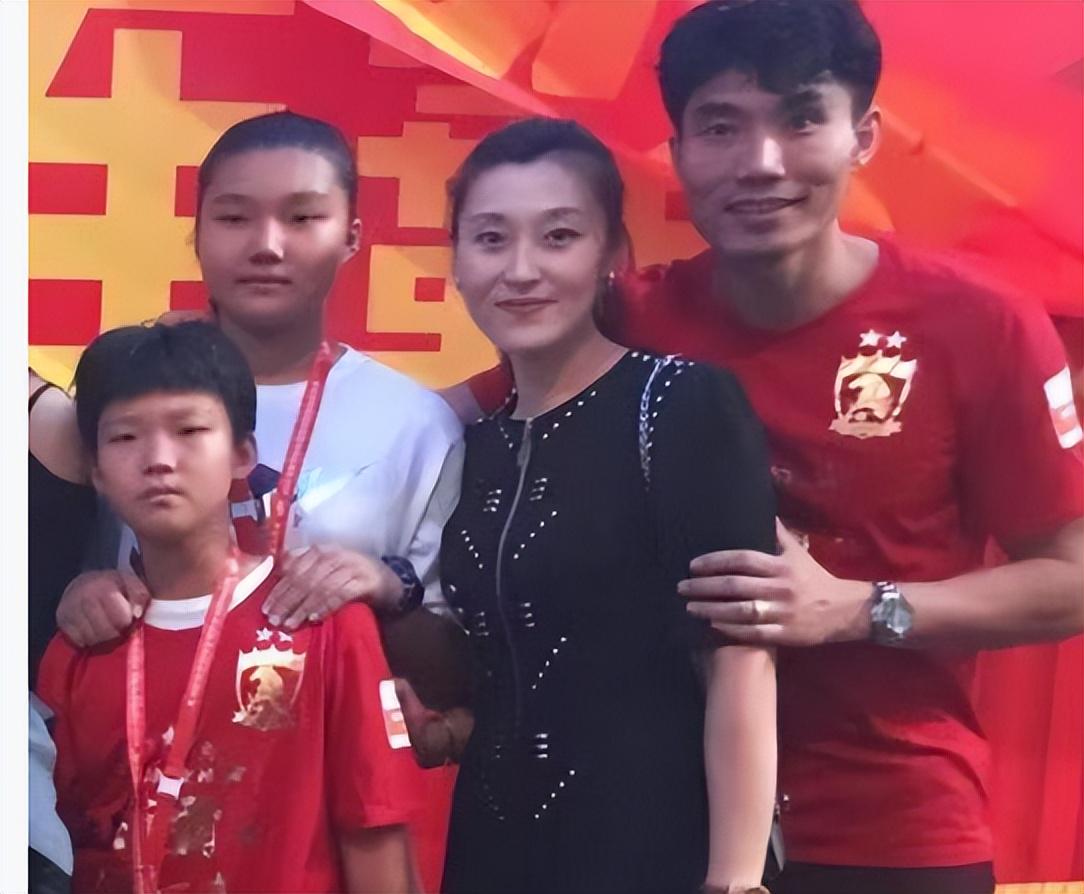 史密斯直播向布伦森公开道歉