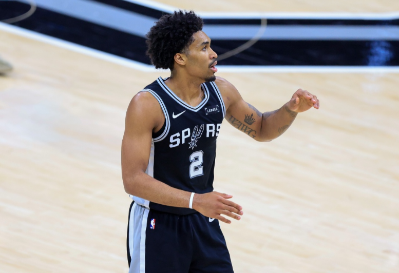 NBA首支单赛季双冠王，尼克斯两项决赛均成功战胜马刺