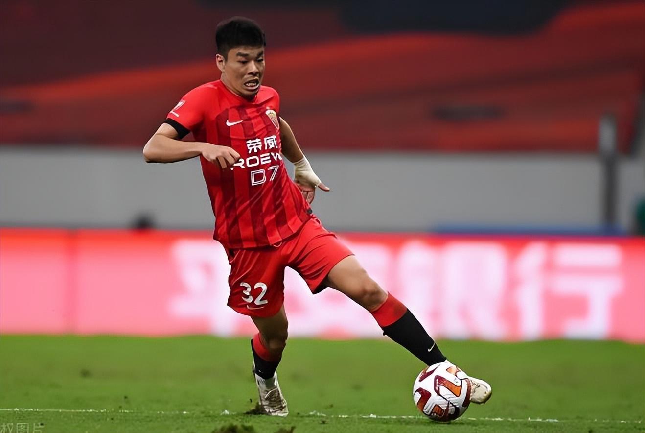 前国脚任航现场看世界杯：这么近那么远，梦想不该停止向前